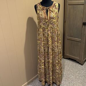 Max Studio shades of golds/terra cotta/white crepe paisley tiered ruffle maxi. S